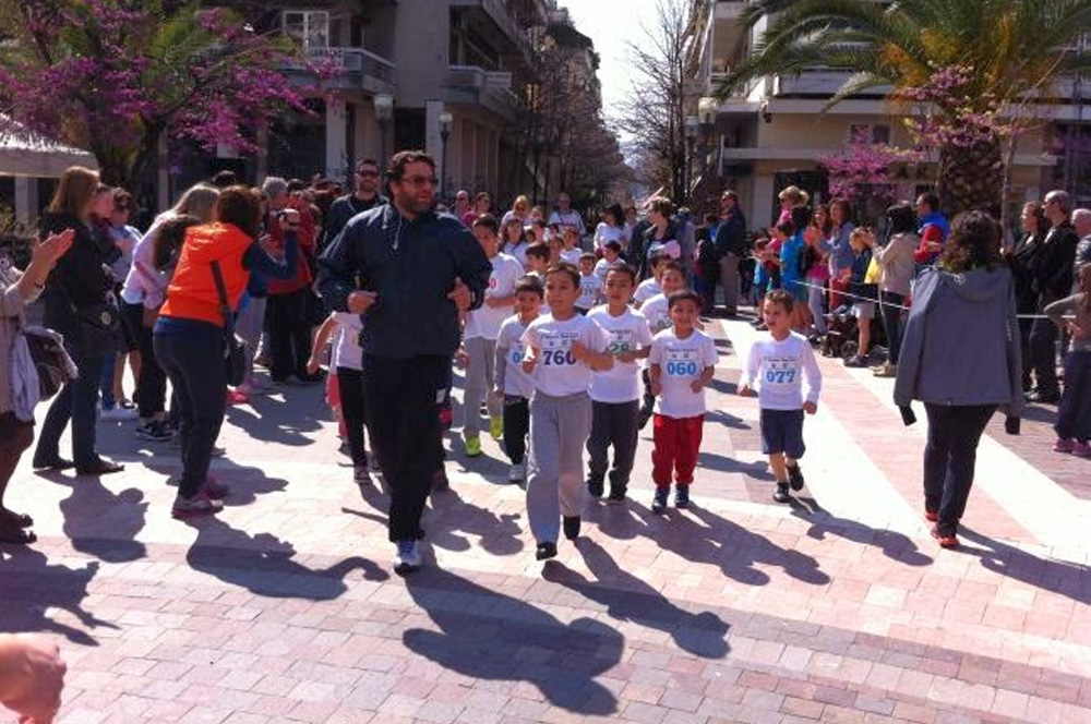 Εθελοντές για τον ημιμαραθώνιο Μιχάλης Κούσης