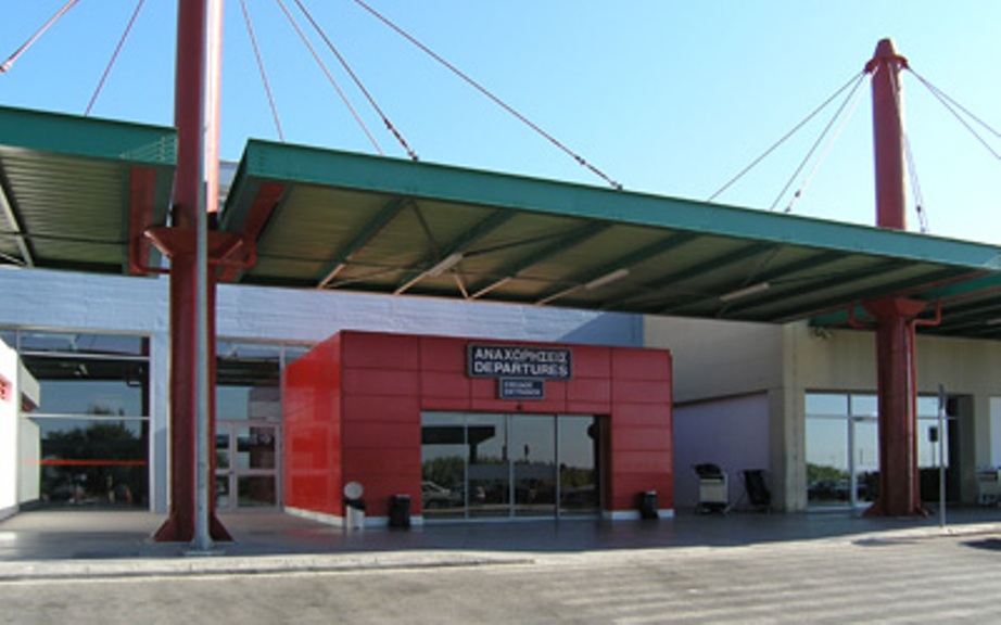 Σύλληψη δυο  αλλοδαπών  για πλαστογραφία πιστοποιητικών και διευκόλυνση εξόδου σε μη νόμιμους αλλοδαπούς