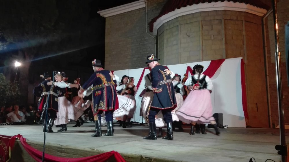 Το διεθνές φεστιβάλ παραδοσιακών χορών σε δημοτικές κοινότητες