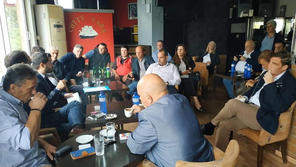 Γκρίνια και εσωστρέφεια στη ΝΟΔΕ. Ποιοι μιλούν για “εκλεκτούς” και εσωστρέφεια;