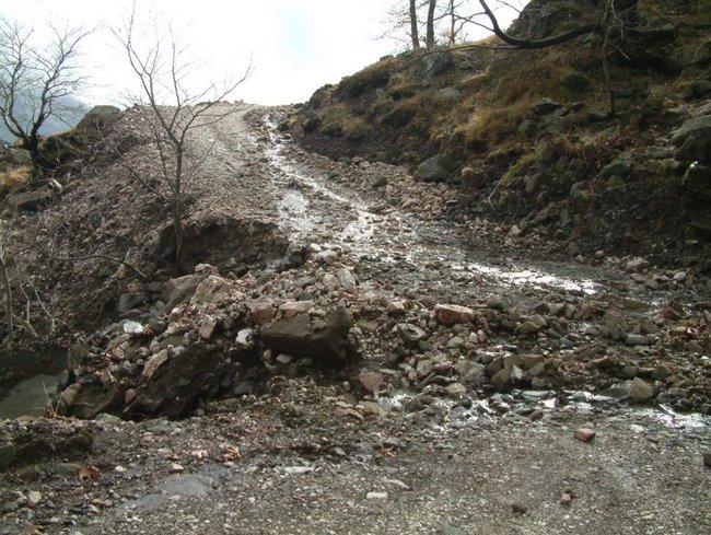 Ασφαλτόστρωση δρόμων ορεινού Θέρμου: Μήπως τώρα είναι η ώρα;  