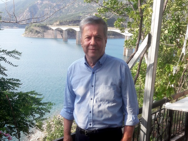 Στα Παρακαμπύλια και τη Λαϊκή Αγορά του Σαββάτου στο Αγρίνιο ο Βασίλης Αντωνόπουλος