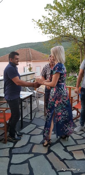 “Οργώνει” τα χωριά του Ξηρομέρου η Αφροδίτη Μπουμπούλη