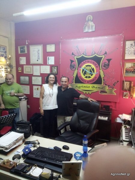 Με ισχυρό συμβολισμό η επίσκεψη της Κατερίνας Κιτσάκη στην Φιλαρμονική του Δήμου Αγρινίου