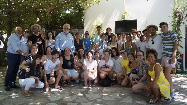 Λεπενιώτικη φιλοξενία στους Ισπανούς χορευτές Λεπενιώτικη φιλοξενία στους Ισπανούς χορευτές