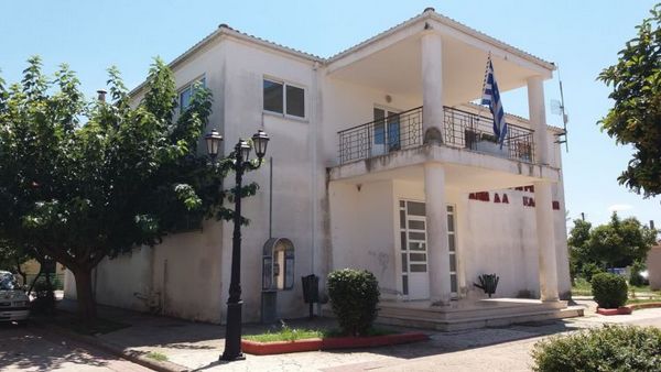 Διάρρηξη στο κοινοτικό κτίριο Καλυβίων