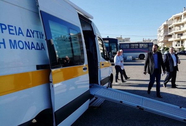 Κινητή Μονάδα Αιμοληψίας παραδίδει ο Νεκτάριος Φαρμάκης  στην Π.Ε Αιτωλοακαρνανίας