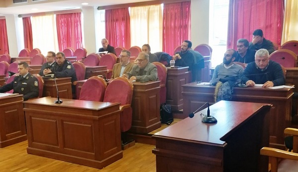 Σύσκεψη στην Αιτωλοακαρνανία  για τη λήψη μέτρων  προστασίας του πληθυσμού των γυπών