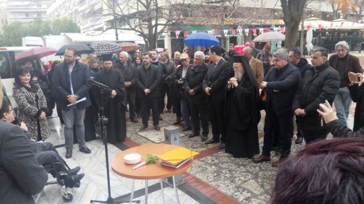 Παραδόθηκε η Κινητή Μονάδα Αιμοληψίας από τον Νεκτάριο Φαρμάκη στην Π.Ε Αιτωλοακαρνανία