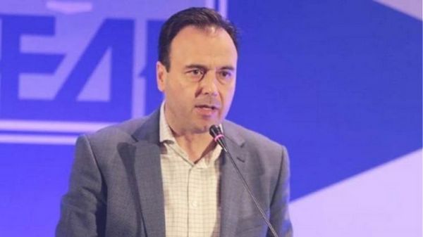 Παπαστεργίου για κορωνοϊό: Και οι δήμαρχοι να προσφέρουν το 50% των μισθών τους