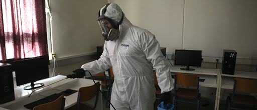 Αγρίνιο: Προληπτική απολύμανση σε σχολεία για τον κορωνοιό