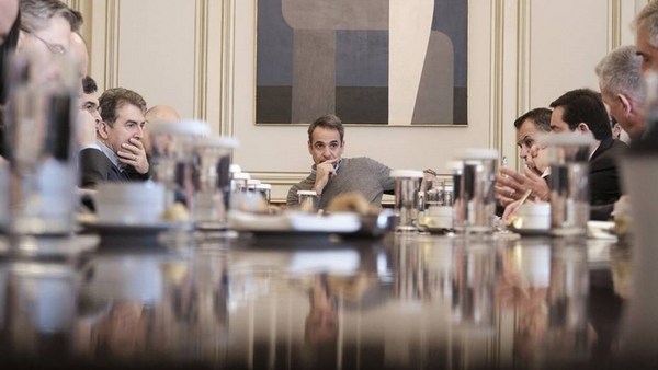 Κλείνουν τα σύνορα με Αλβανία και Β. Μακεδονία