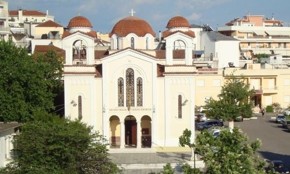 Συγκέντρωση τροφίμων στον Ι.Ν. Αγίας Τριάδος Αγρινίου