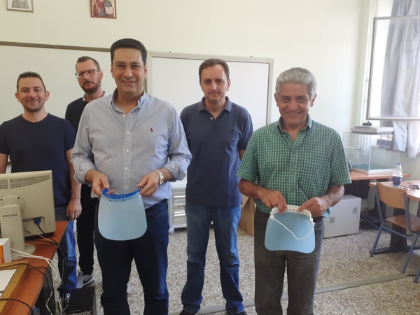 Προσφορά προστατευτικών μασκών στο δήμο Αγρινίου