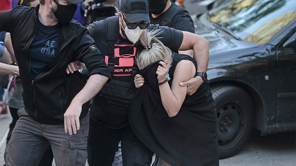 Επίθεση με βιτριόλι- Δείτε βίντεο: Στον εισαγγελέα η 35χρονη