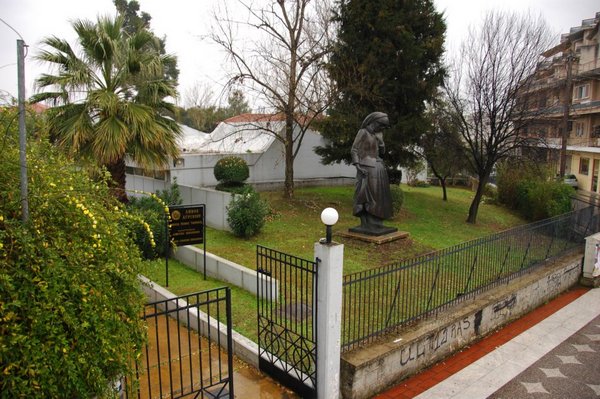 Σε κρίσιμη αλλά σταθερή κατάσταση στη ΜΕΘ του νοσοκομείου Αγρινίου ο 17χρονος