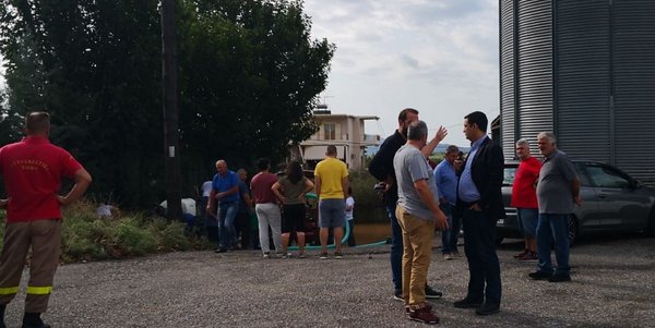 Φαρμάκης και Παπαναστασίου στην Στράτο που επλήγη από την κακοκαιρία