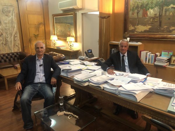 Συνάντηση Βαρεμένου – Βορίδη για ελιά  Καλαμών, αποζημίωση κτηνοτρόφων και έλλειψη χρηματοδότησης