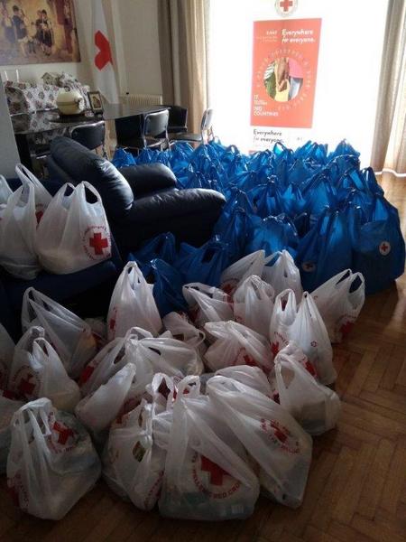 «Προσφορά Αγάπης από το Περιφερειακό Τμήμα Αγρινίου του Ε.Ε.Σ. σε άπορους συμπολίτες ενόψει των Χριστουγέννων.»