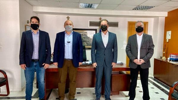 Τον Υπουργό Αγροτικής Ανάπτυξης και Τροφίμων κ.Σπ.Λιβανό  υποδέχθηκε στην Ναύπακτο ο Δήμαρχος κ.Β.Γκίζας