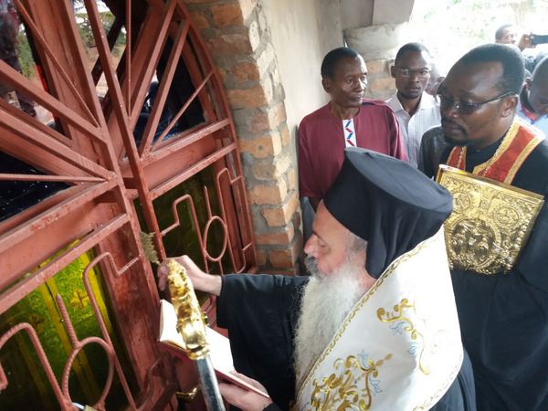 Θυρανοίξια ενοριακού Ιερού Ναού Αγίου Παϊσίου του Αγιορειτου στην Κανάγκα.