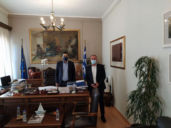 Με Παπαναστασίου και Κατσούλα συναντήθηκε ο Ν. Παπαναστάσης του ΚΚΕ