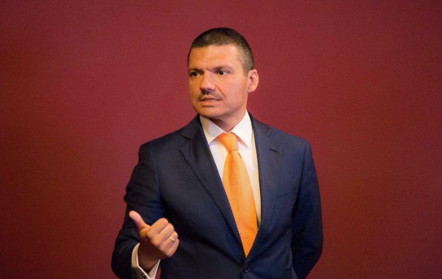 Αιτωλοακαρνανία: Θλίψη για το θάνατο του 44χρονου επικοινωνιολόγου Βασίλη Τοκάκη – Κατάγονταν από το Θέρμο