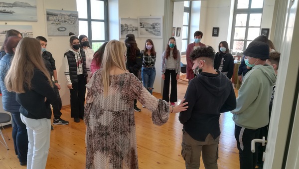 Μαθητές της Π.Ε Αιτωλοακαρνανίας ξεναγήθηκαν στο “Κτίριο Χρυσόγελου”