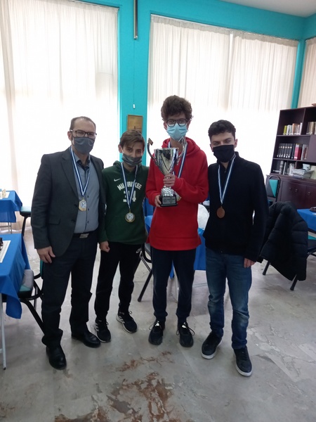 Η Γυμναστική Εταιρεία Αγρινίου κατέκτησε το κύπελλο της Ένωσης Σκακιστικών Σωματείων Δυτικής Ελλάδας.