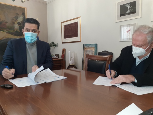 Υπογραφη έργου “ΑΝΑΠΛΑΣΕΙΣ – ΒΕΛΤΙΩΣΕΙΣ ΟΔΩΝ ΚΕΝΤΡΟΥ ΠΟΛΗΣ ΑΓΡΙΝΙΟΥ» Ει