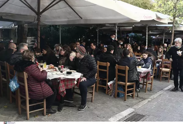 Αυτά είναι τα νέα μέτρα, «λουκέτο» από τις 23:00 σε καφέ, μπαρ και εστιατόρια