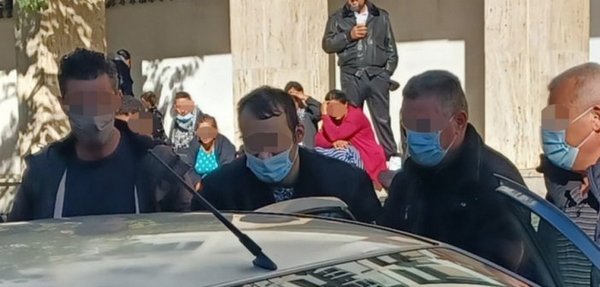 Στον Εισαγγελέα Αγρινίου ο μητροκτόνος – Πήρε προθεσμία για να απολογηθεί αύριο (εικόνες)