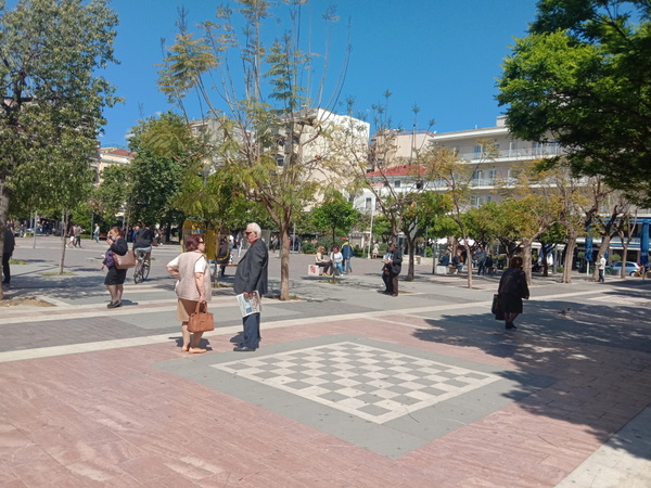 Ξεκινούν οι χειμερινές εκπτώσεις.Οδηγίες από το Εμπορικό Σύλλογο