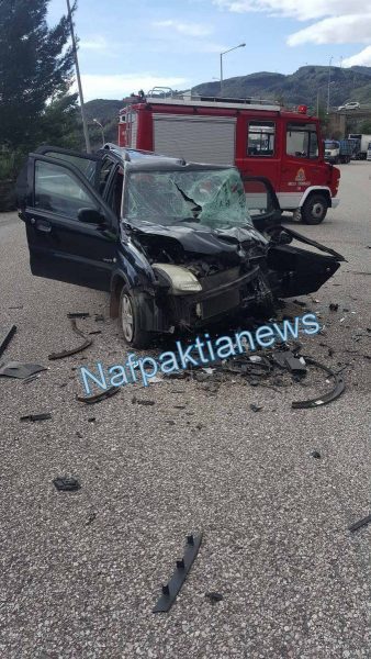 Έκτακτο!! Ναύπακτος: Πλαγιομετωπική 2 αυτοκινήτων στην Περιμετρική-Δύο τραυματίες Βίντεο