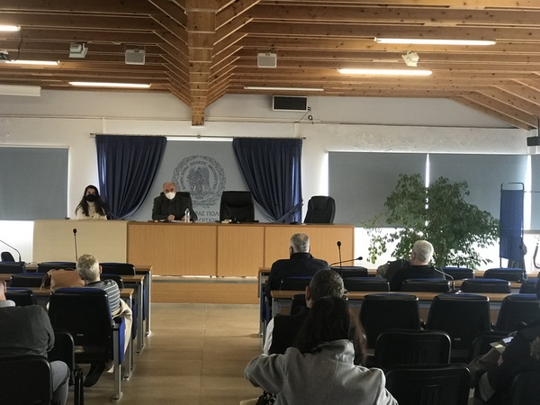 Συνάντηση Κώστα Λύρου με τους διευθυντές των σχολικών μονάδων για τη βελτίωση του περιβάλλοντος διδασκαλίας