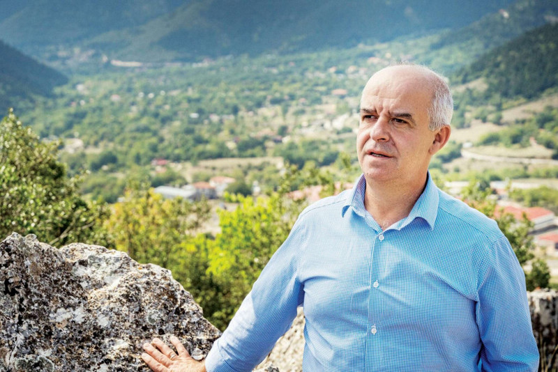 Δήμαρχος Καρπενησίου: “Να μπούμε στην ατζέντα των επόμενων μεγάλων έργων”, λέει στον “Δυτικά Fm 92,8”