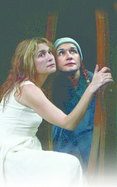 Ο Δήμαρχος Αγρινίου βραβεύει την Κάτια Γέρου