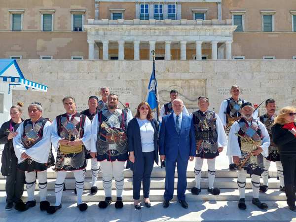 Παρουσιάστηκαν τα ιστορικά κειμήλια του Μάρκου Μπότσαρη