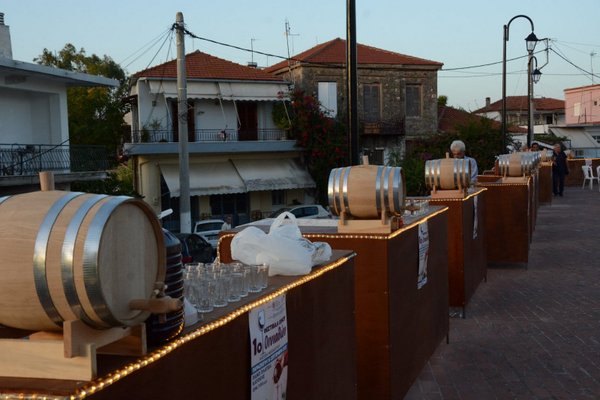   Με μεγάλη επιτυχία και συμμετοχή πραγματοποιήθηκε το «1ο Φεστιβάλ Οίνου» στην Κατοχή