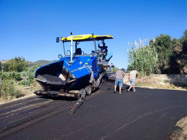 Μεσολόγγι:   Σε εξέλιξη σημαντικές παρεμβάσεις με ασφαλτοστρώσεις και βελτίωση της πρόσβασης αγροτικών δρόμων