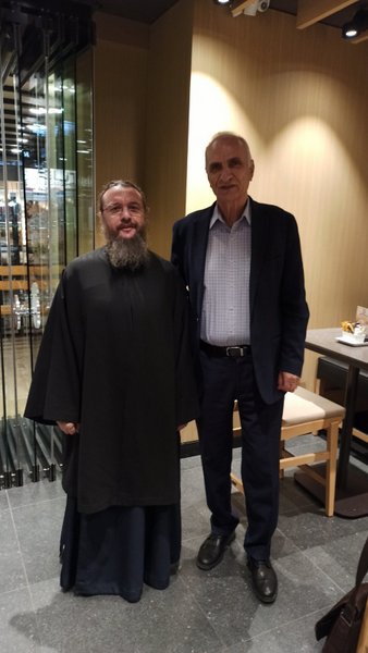 Συνάντηση και ανταλλαγή απόψεων του Γ. Βαρεμένου με τον νέο Μητροπολίτη κ. Δαμασκηνό.
