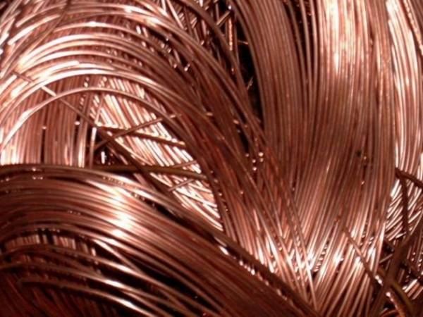 Εξαρθρώθηκε συμμορία που έκλεψε 14 τόνους χαλκό από επιχείρηση στη Ναυπακτία