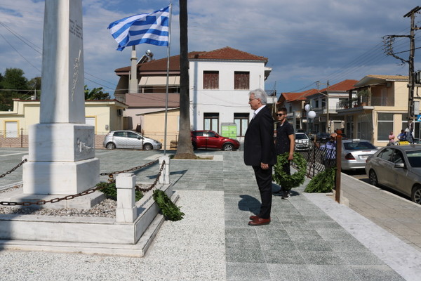 Δ. Τραπεζιώτης στο μνημόσυνο για τα θύματα της Γερμανικής Κατοχής στη Μακρυνεία