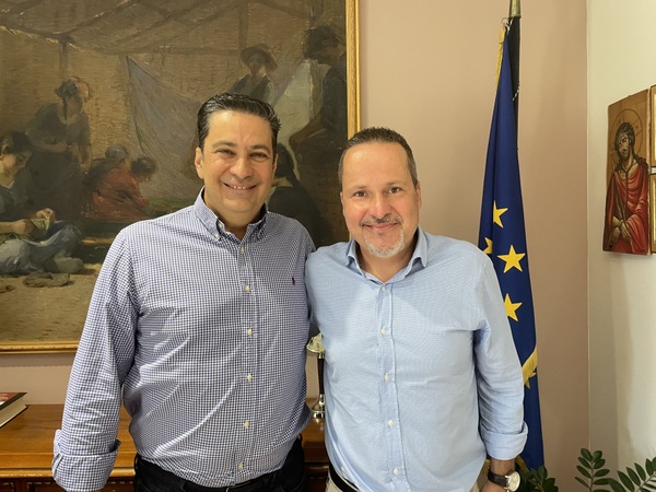 Υποψήφιοι με τον Συνδυασμό «Αγρίνιο – Νέα αρχή – Τόπος να ζεις»  είναι ο κ. Λευτέρης Καρακώστας και ο κ. Σταύρος Λαϊνάς. 