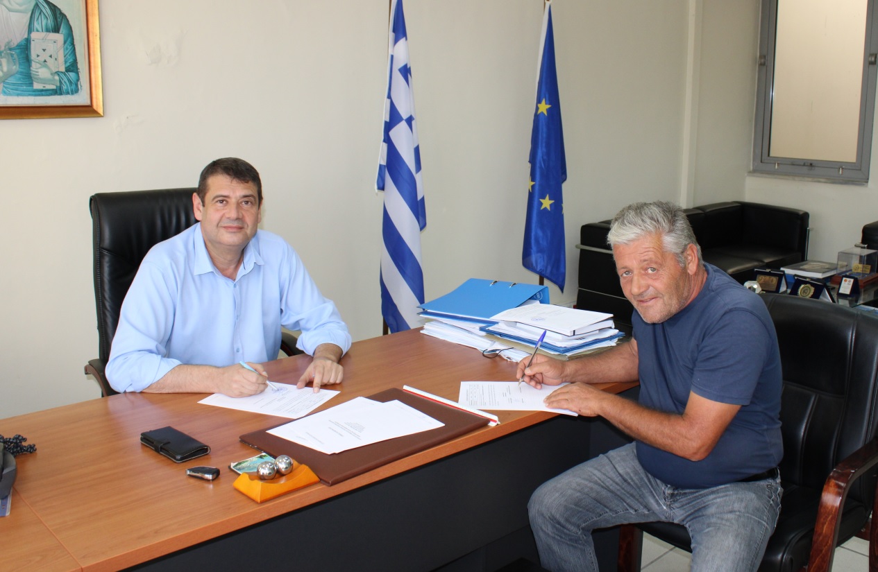 Δήμος Αμφιλοχίας: Υπέγραψε σύμβαση συντήρησης του οδικού δικτύου