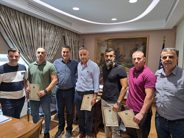 Με αθλητές του Παγκράτιου  και τον προπονητή του ΗΡΑΚΛΗ Αγρινίου συναντήθηκε ο Δήμαρχος Αγρινίου Γιώργος Παπαναστασίου.