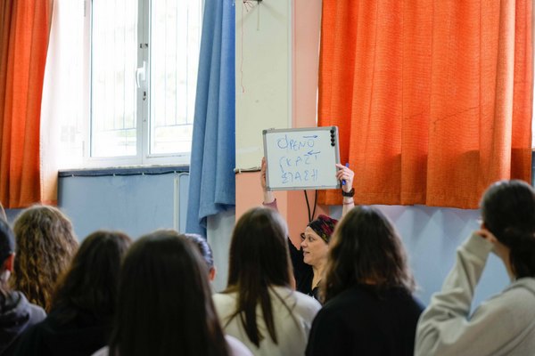 «ΦΥΣΙΚΑ… ΘΕΑΤΡΙΚΑ» Η Εφηβική  Σκηνή για πρώτη φορά στα Γυμνάσια του Αγρινίου
