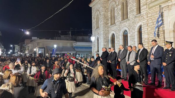 Με μεγαλοπρέπεια τιμήθηκε η 198η επέτειος από τη Μάχη του Ντολμά