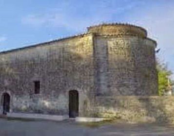 Αγρίνιο: Διέλυσαν την πόρτα του ιερού και «σήκωσαν» μανουάλια στον πρωτοχριστιανικό ναό Κοιμήσεως της Θεοτόκου Μεγάλης Χώρας