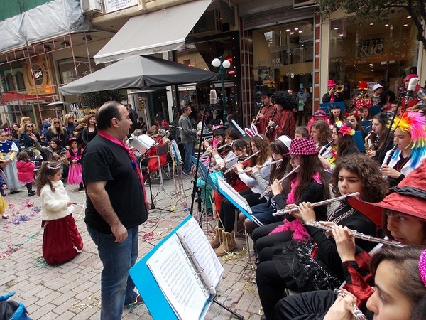 Η Φιλαρμονική του Δήμου Αγρινίου συμμετέχει στις αποκριάτικες εκδηλώσεις